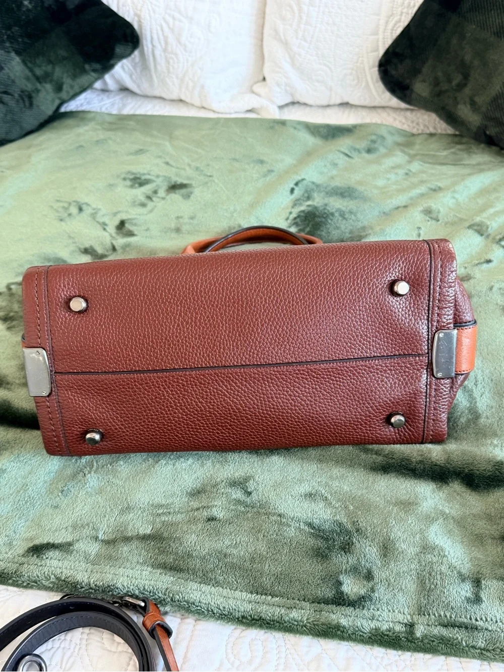 🧉Coach Color Block Swagger Carryall Leather Bag🧉
